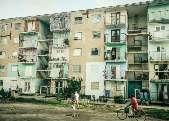 西安甘肃等地疫情波动与游客流动有关,疫情传播受影响?