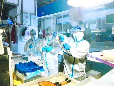 疾控人王全意18年抗疫赛跑:时刻警惕,实验室检测擦亮眼睛