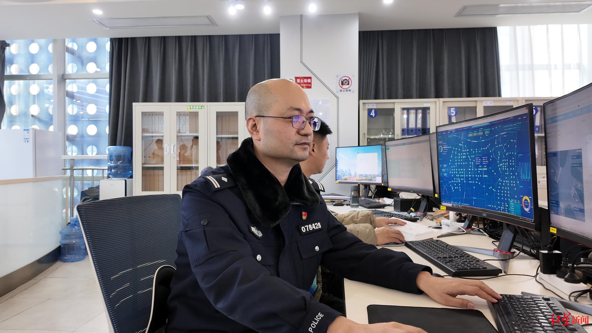 成都25天不限行首日拥堵指数不升反降，游客赞出行便利