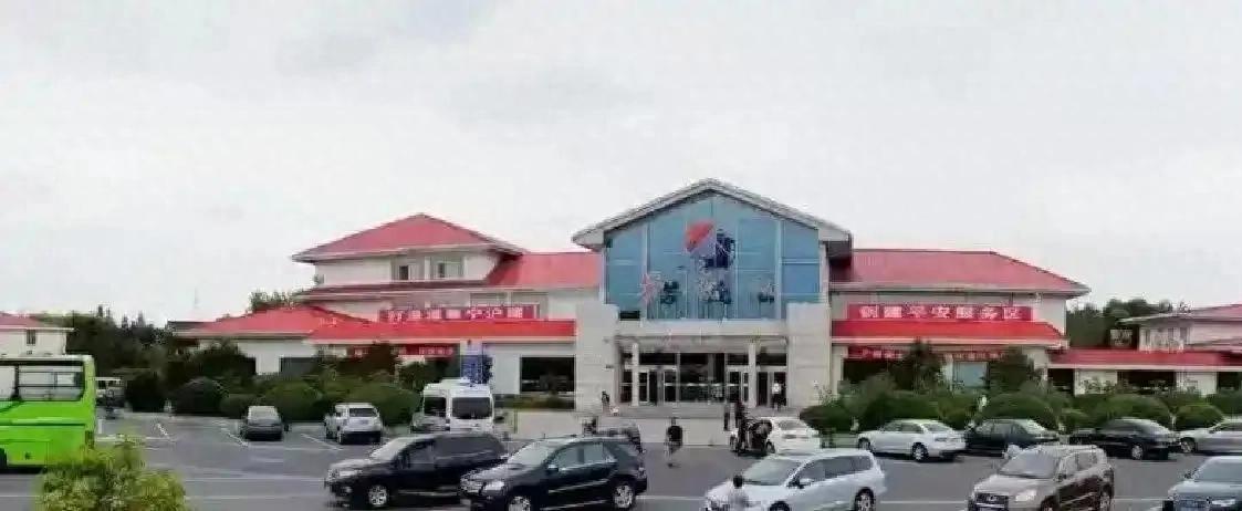 2026 高速服务区停车新规解读：过夜收费、停留时长等全知道