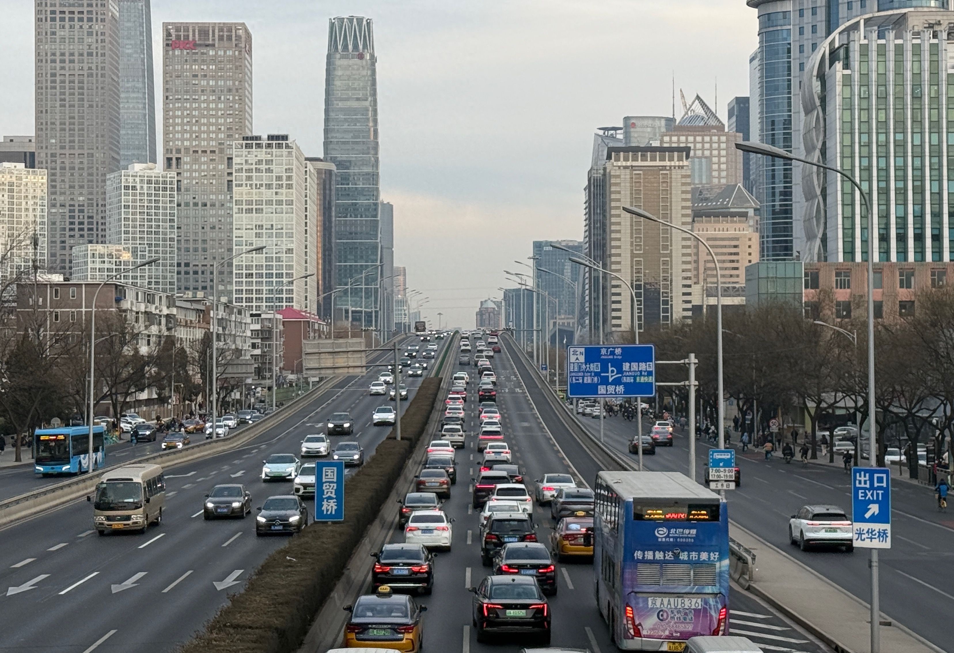 元旦后首个工作日不限行，北京早高峰交通压力大