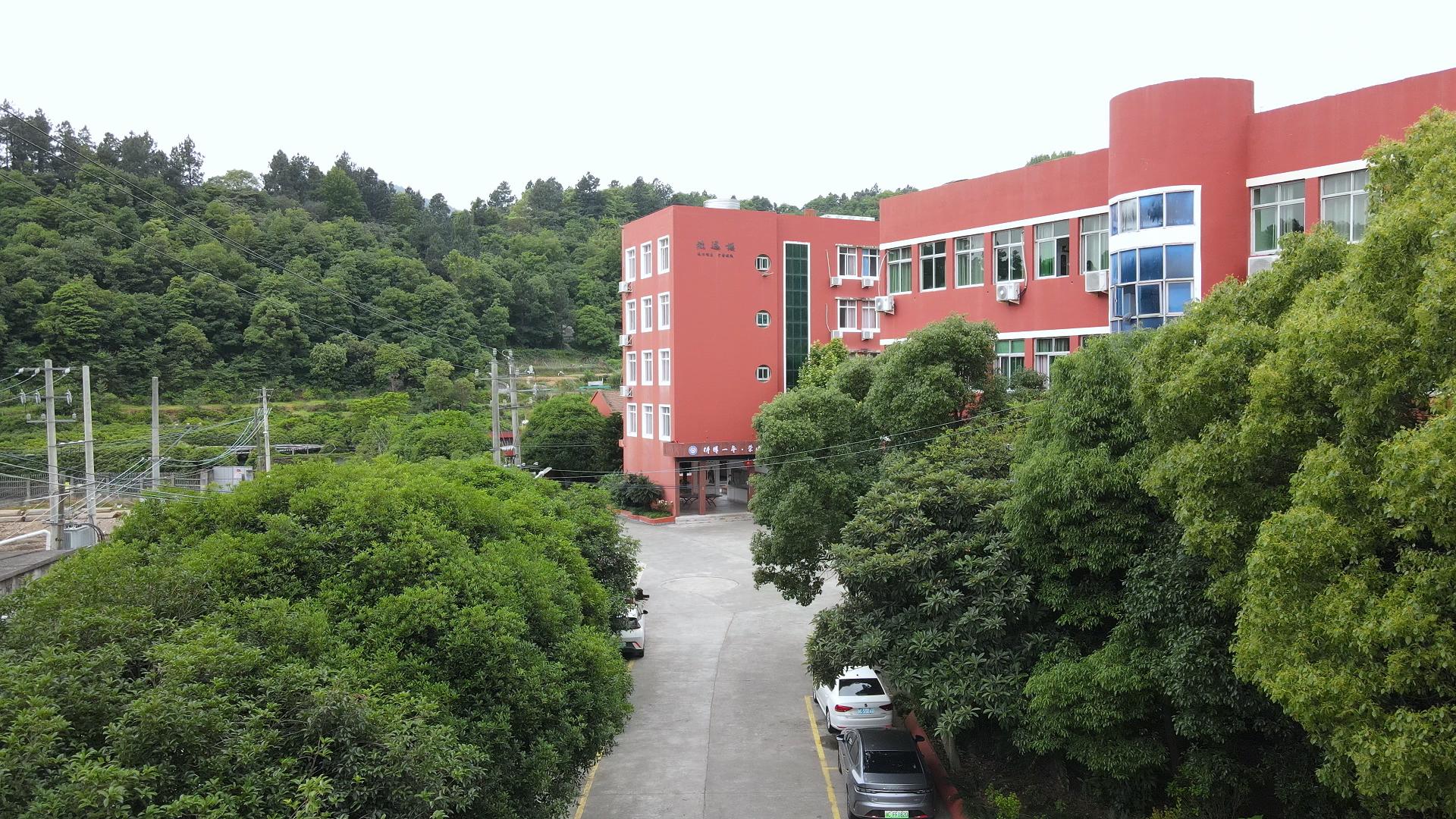 高考复读竞争激烈,如何选靠谱优质学校及相关选购要点?