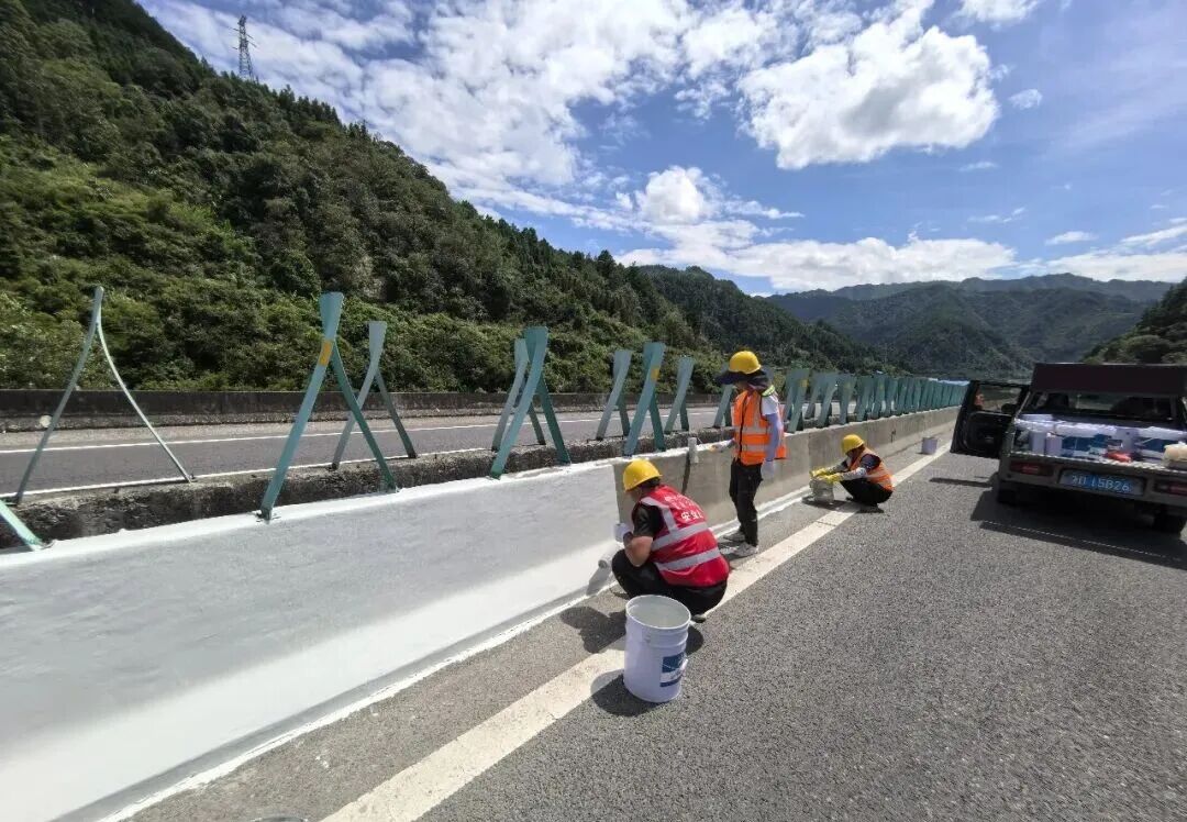 贵州高速集团铜仁营运中心两项技术攻关提升高速养护水平