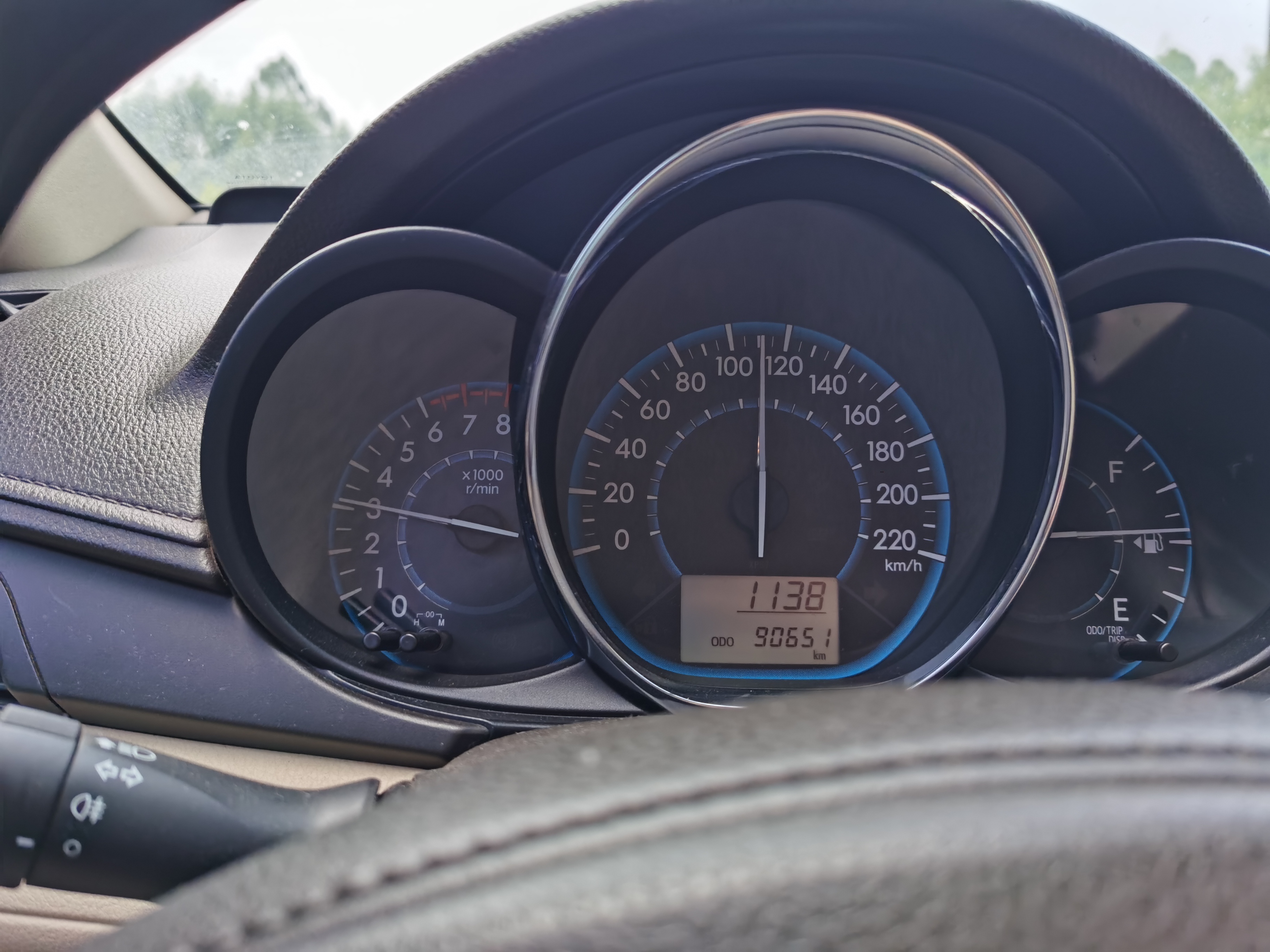 高速安全车速不是越快越好,老司机和交警给出意外答案