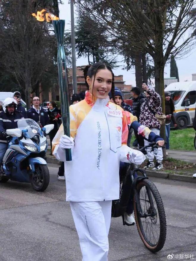 米兰冬奥会火炬传递：谷爱凌作为火炬手参与，分享传递感受