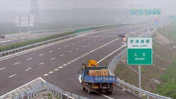 新手第一次上高速要注意啥?这些高速驾驶技巧请牢记