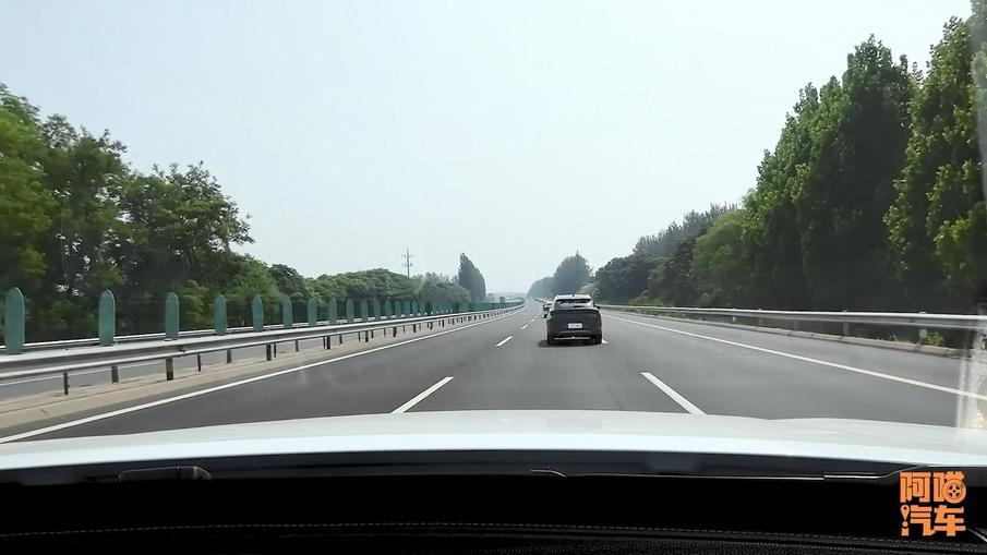 高速限速该不该提到150?这些因素你得知道