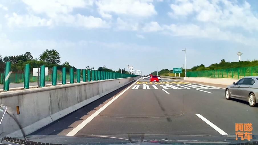 高速限速该不该提到150?这些因素你得知道