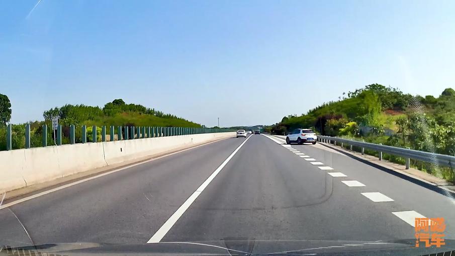 高速限速该不该提到150?这些因素你得知道