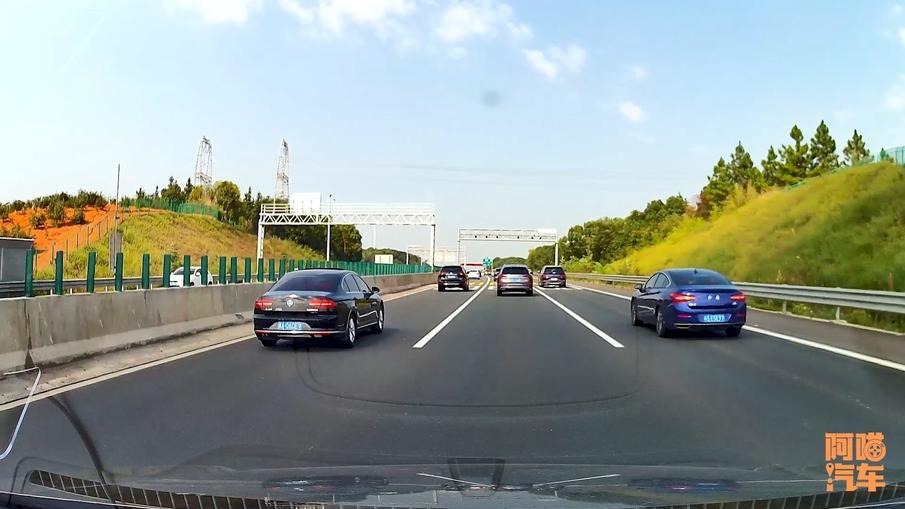 高速限速该不该提到150?这些因素你得知道