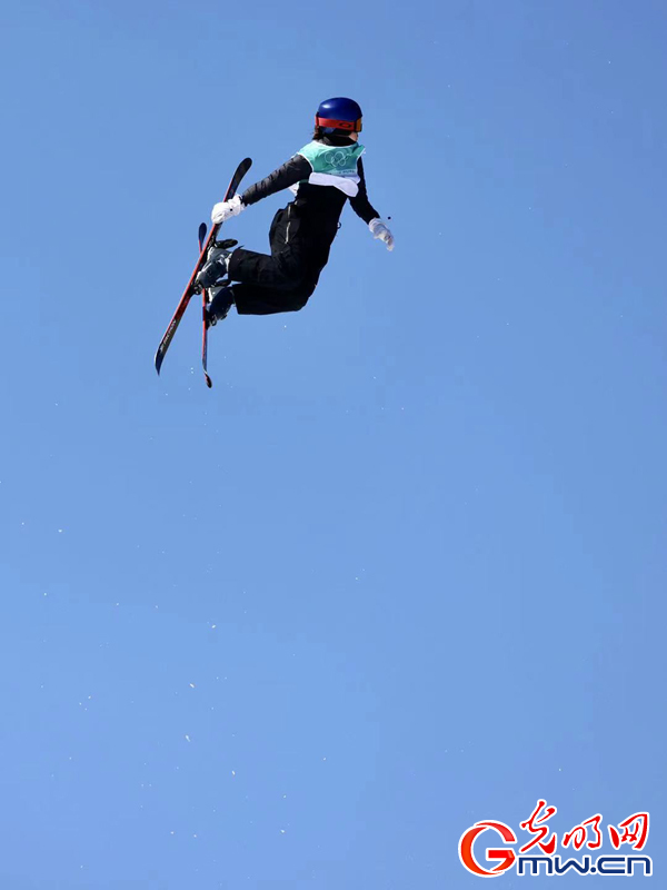 2022冬奥会自由式滑雪女子大跳台决赛 谷爱凌夺冠瞬间