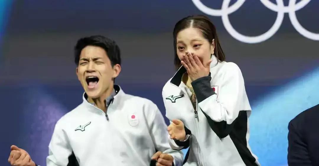 米兰冬奥会速滑赛场:日本队破纪录进前十,中国队获铜牌引思考