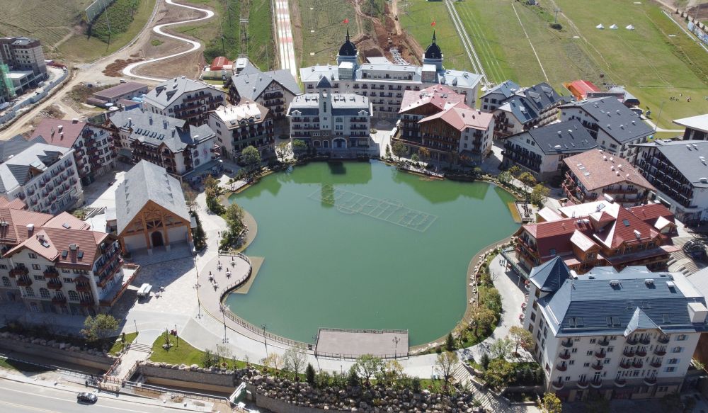 习近平关注冬奥会筹办,冰雪运动受群众热捧