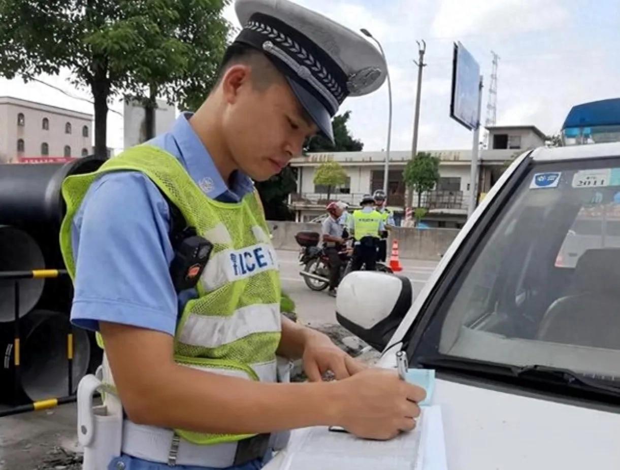 2026高速服务区停车新规解读，避开踩坑安心歇脚