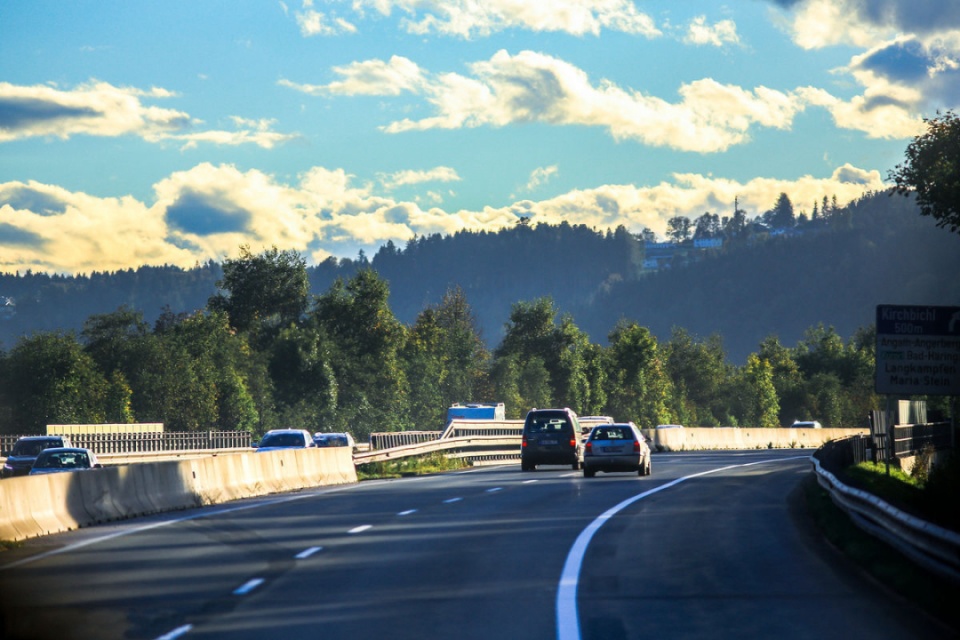 老车主分享常跑高速必知的4个驾驶技巧,关乎行车安全