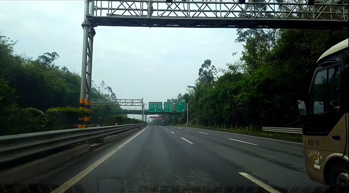 高速开车安全驾驶技巧大公开,新手上高速前必看