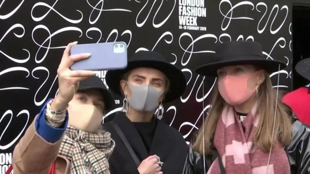 中国疫情危机下，西方多行业受重创，交通旅游零售损失惨重