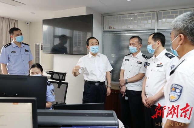 许达哲检查调度疫情防控工作，强调强化大数据支撑